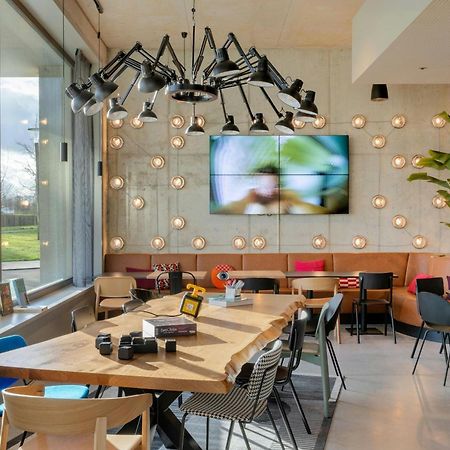 Moxy Antwerp Hotel ภายนอก รูปภาพ