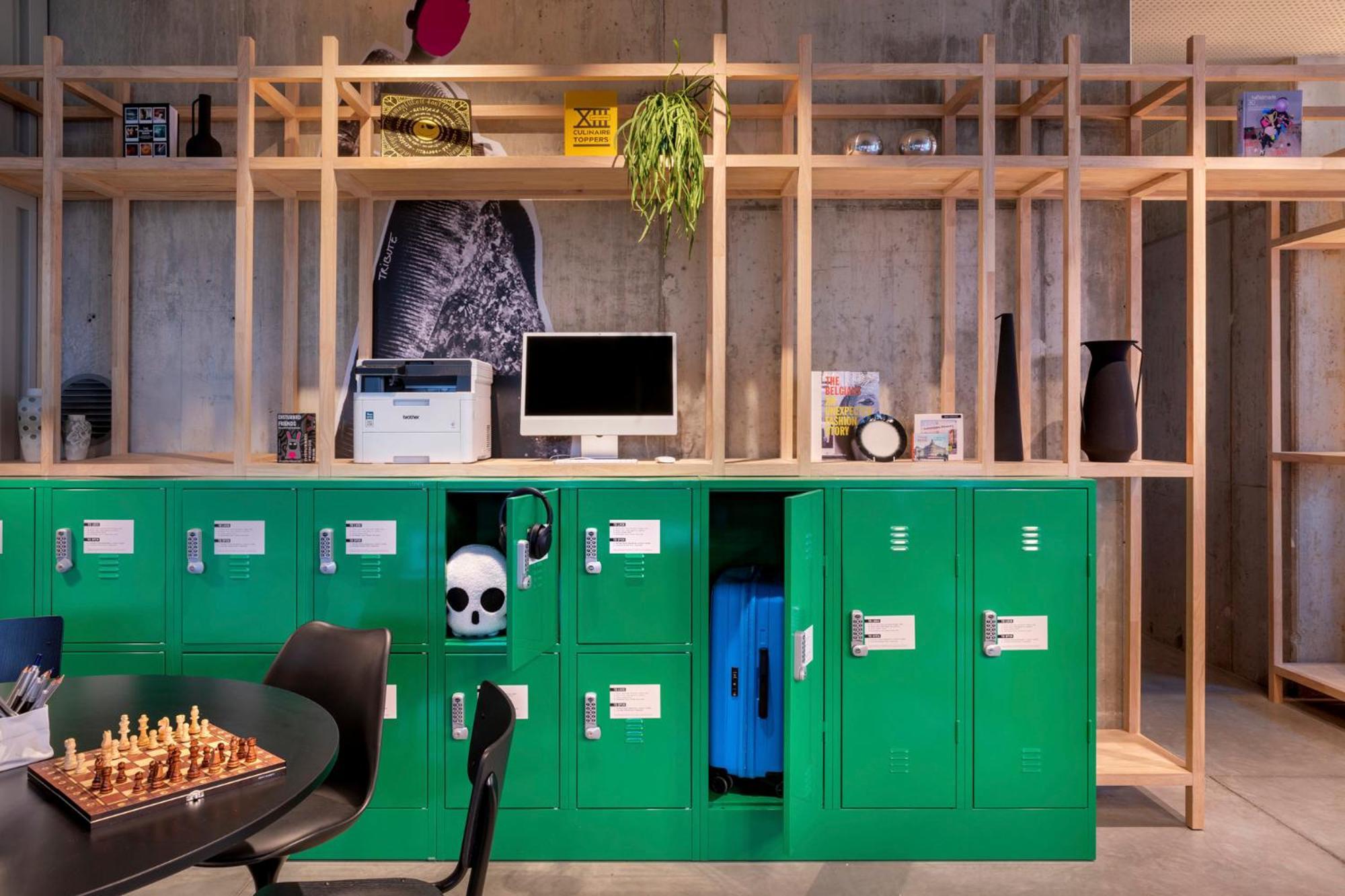 Moxy Antwerp Hotel ภายนอก รูปภาพ