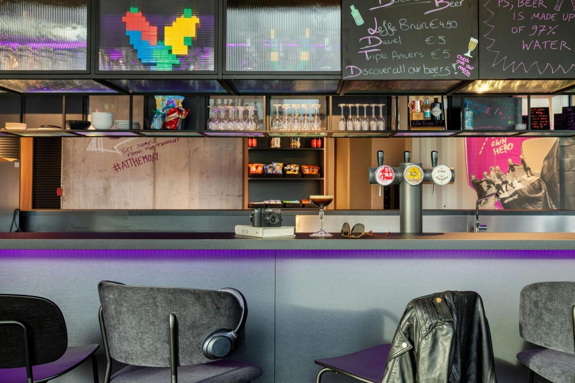 Moxy Antwerp Hotel ภายนอก รูปภาพ