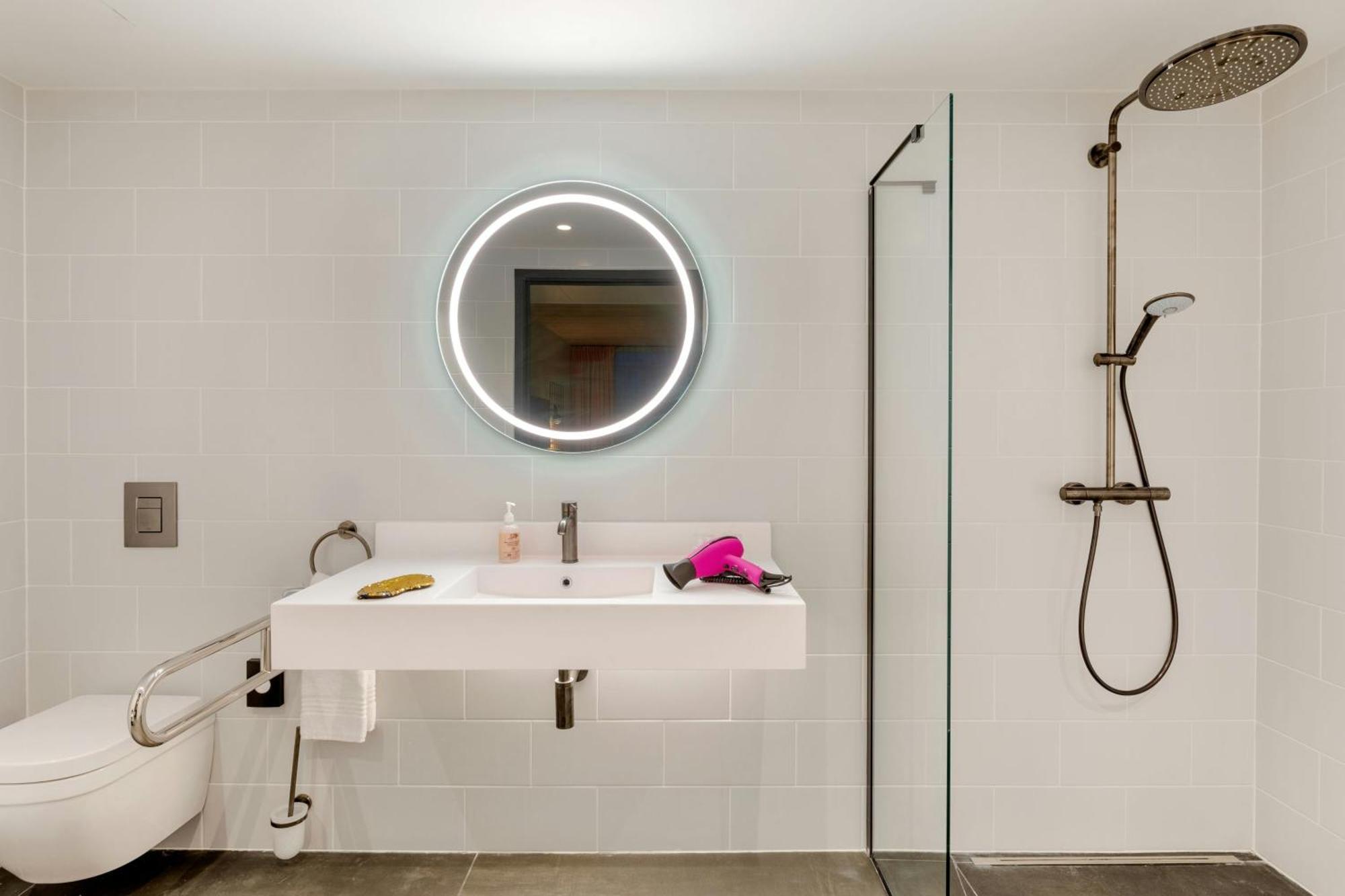 Moxy Antwerp Hotel ภายนอก รูปภาพ