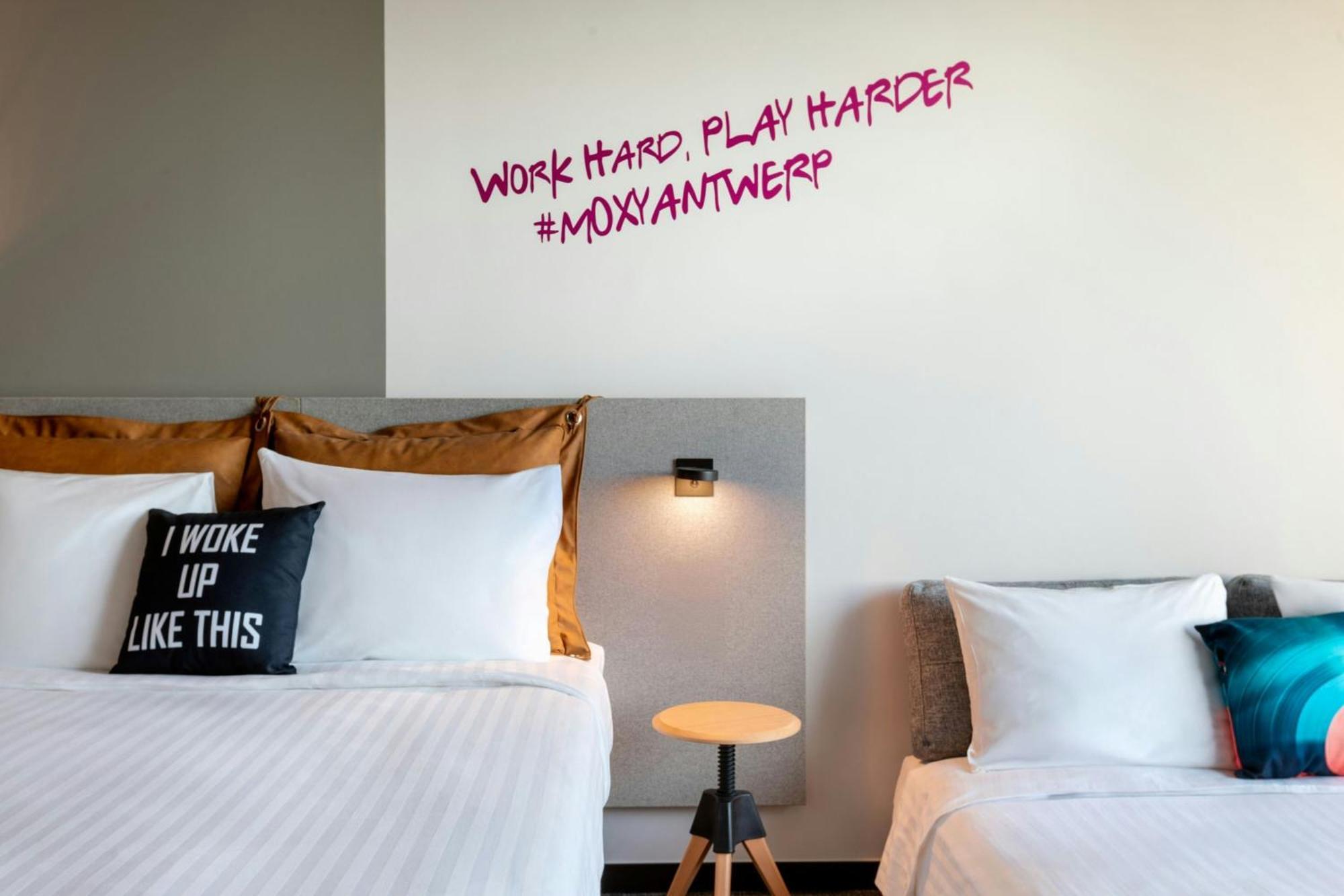 Moxy Antwerp Hotel ภายนอก รูปภาพ