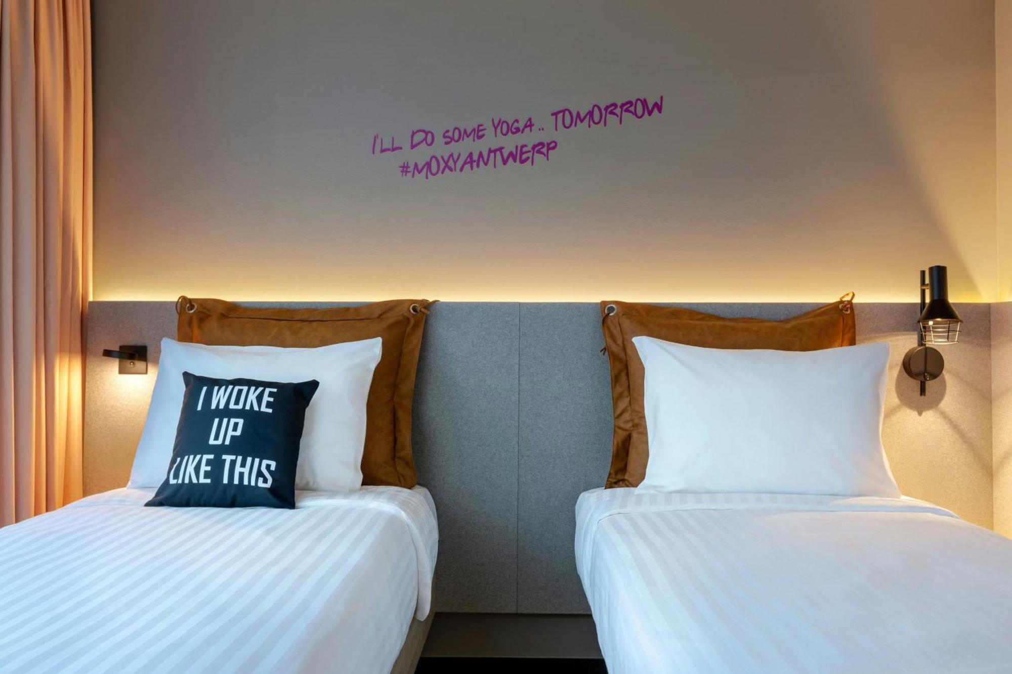Moxy Antwerp Hotel ภายนอก รูปภาพ